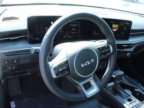 2025 Kia K5 EX
