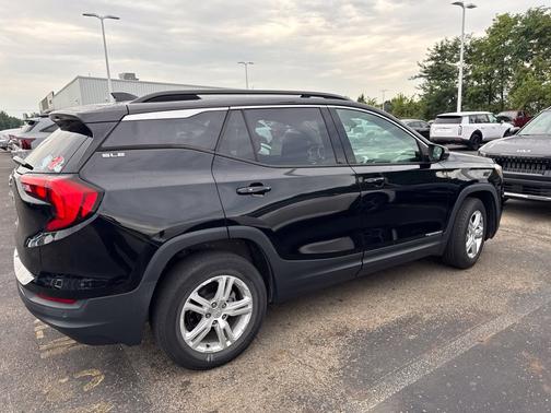 Ebony Twilight Metallic 2020 GMC Terrain SLE