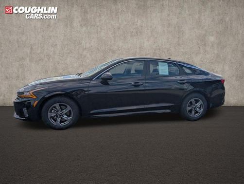 Ebony Black 2023 Kia K5 LXS