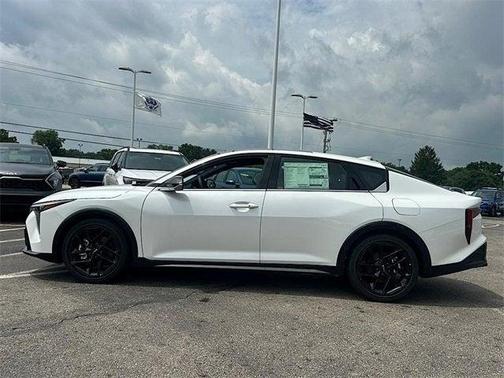 2025 Kia K4 GT-Line Turbo
