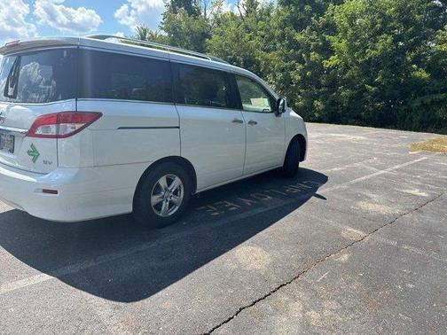 2016 Nissan Quest SV
