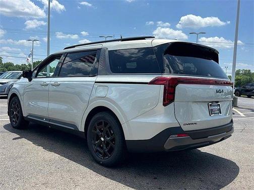 2026 Kia Carnival SX