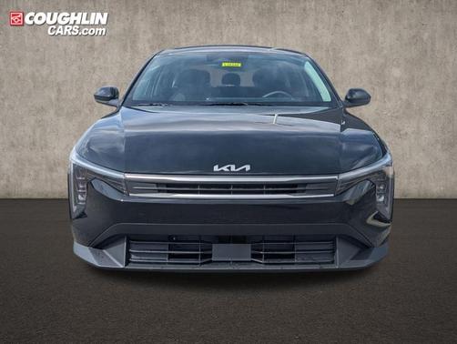 Aurora Black Pearl 2026 Kia K4 LXS