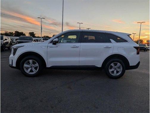 2024 Kia Sorento LX