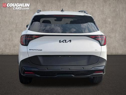 Glacial White Pearl 2026 Kia Sportage X-Line