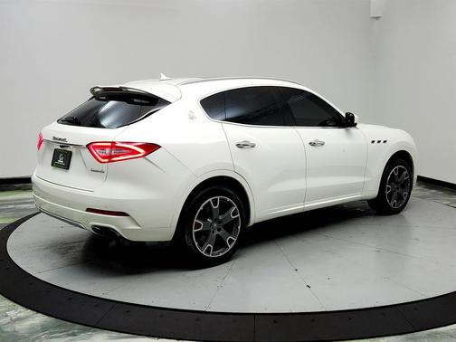 2017 Maserati Levante Base
