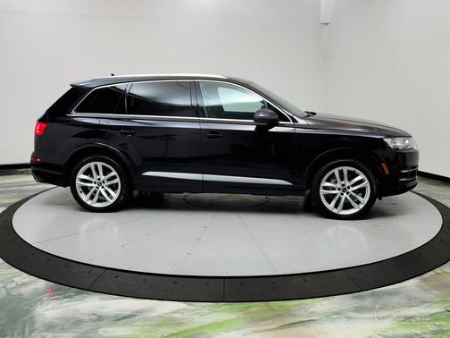 Black 2017 Audi Q7 3.0T Prestige