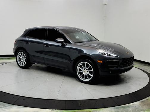 Black 2017 Porsche Macan Macan