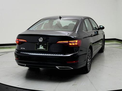 Blue 2019 Volkswagen Jetta 1.4T R-Line