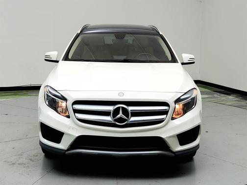 White 2015 Mercedes-Benz GLA-Class GLA 250