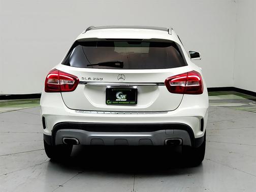 White 2015 Mercedes-Benz GLA-Class GLA 250