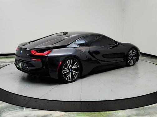 Gray 2015 BMW i8