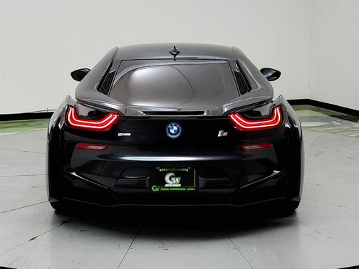 Gray 2015 BMW i8