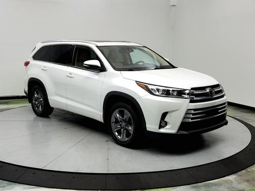White 2017 Toyota Highlander Limited
