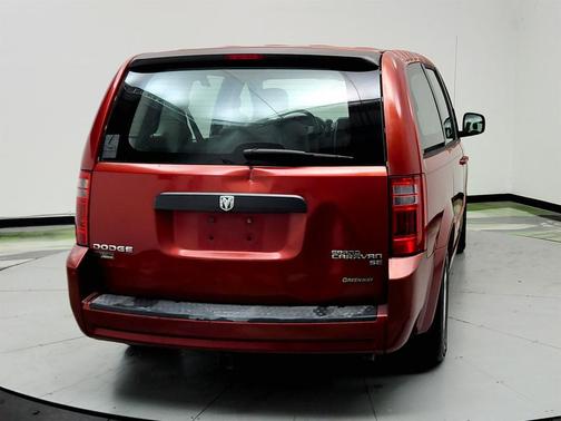 Red 2010 Dodge Grand Caravan SE