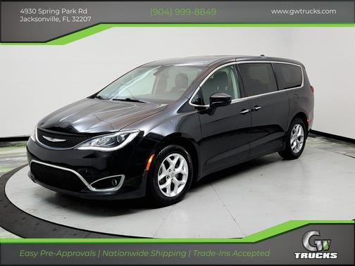 2017 Chrysler Pacifica Touring-L Plus