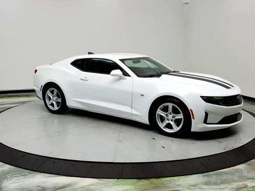 White 2019 Chevrolet Camaro 1LT
