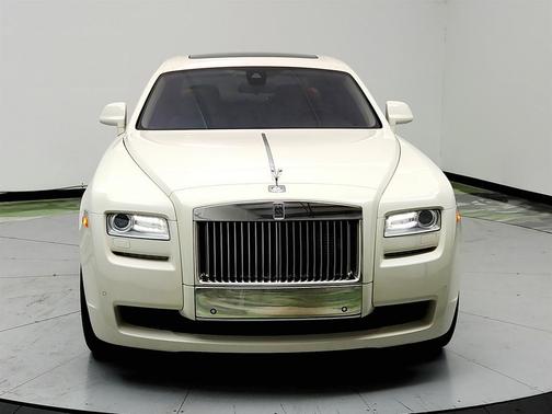 White 2013 Rolls-Royce Ghost