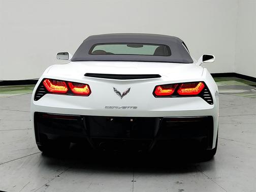White 2015 Chevrolet Corvette Stingray