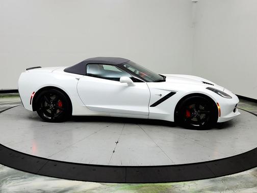 White 2015 Chevrolet Corvette Stingray