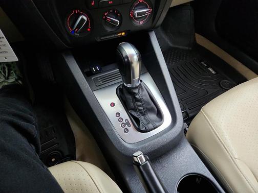 2014 Volkswagen Jetta Auto SE w/Connectivity