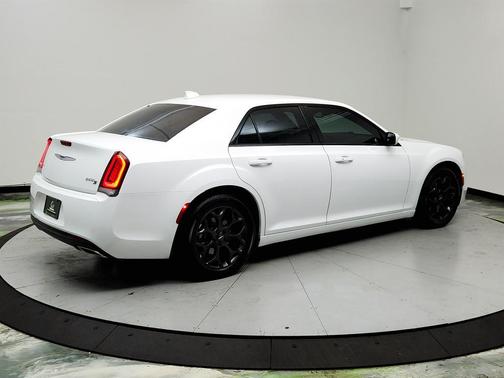 2020 Chrysler 300 S