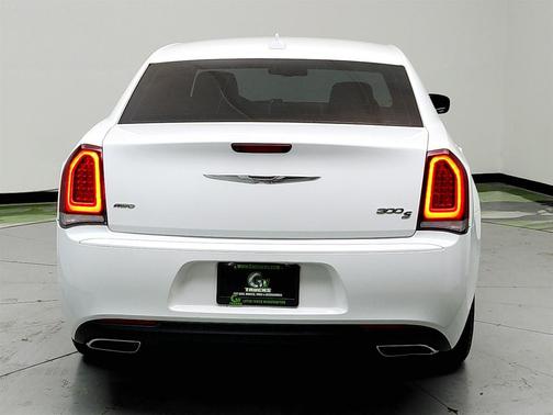 2020 Chrysler 300 S