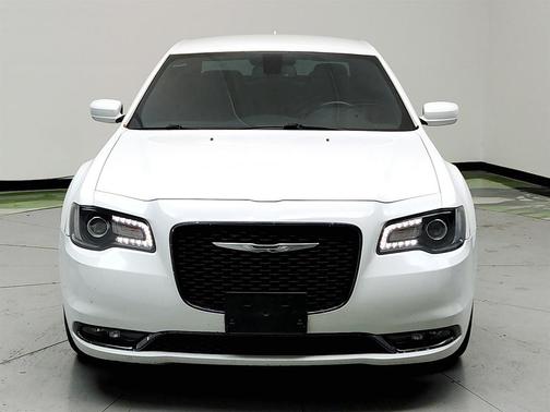 2020 Chrysler 300 S