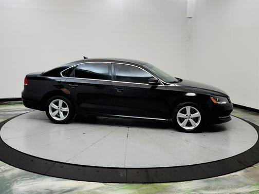 Black 2013 Volkswagen Passat 2.5 SE