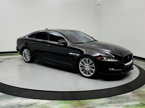 2016 Jaguar XJ XJ R-Sport