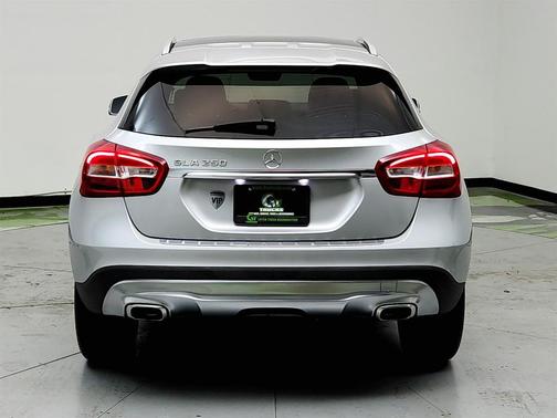 2017 Mercedes-Benz GLA 250 Base