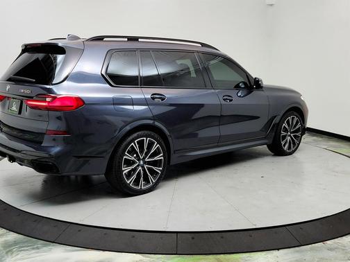 2020 BMW X7 M50i