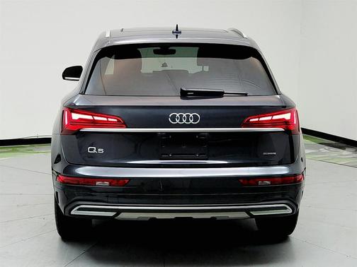 2022 Audi Q5 40 Premium