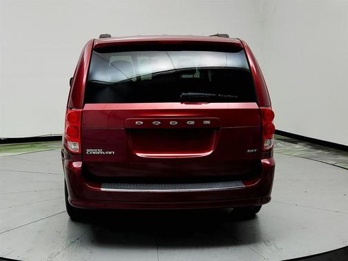 Red 2015 Dodge Grand Caravan SXT