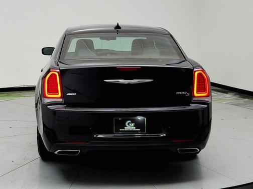2015 Chrysler 300 S