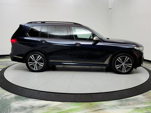 2020 BMW X7 M50i