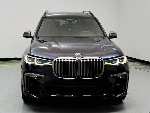 2020 BMW X7 M50i