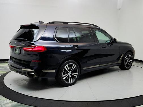 2020 BMW X7 M50i