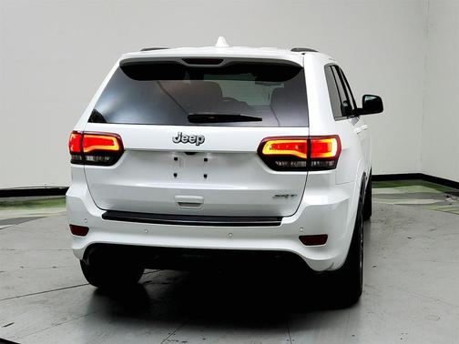 2016 Jeep Grand Cherokee SRT