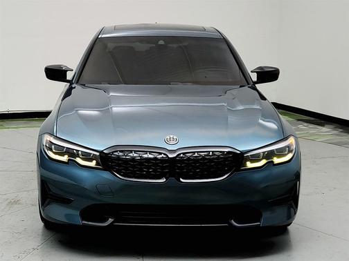 2020 BMW 330 330i