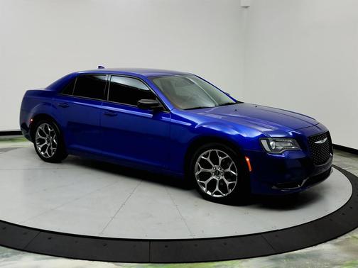 2018 Chrysler 300 Touring