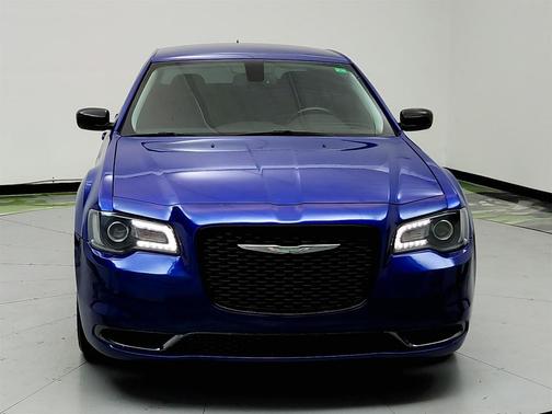 2018 Chrysler 300 Touring