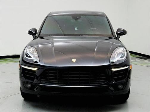 2017 Porsche Macan Base