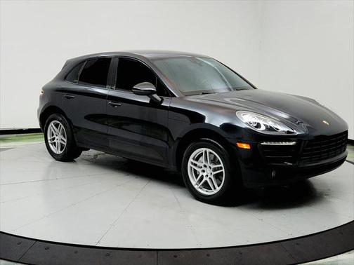 2017 Porsche Macan Base
