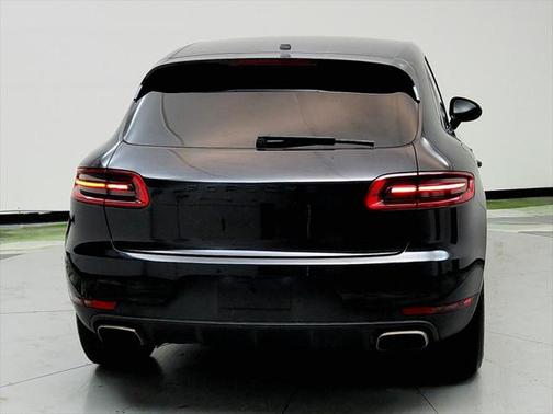 2017 Porsche Macan Base