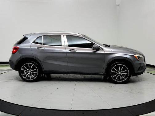 2017 Mercedes-Benz GLA 250 Base