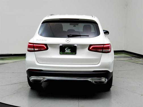 White 2018 Mercedes-Benz GLC 300 Base