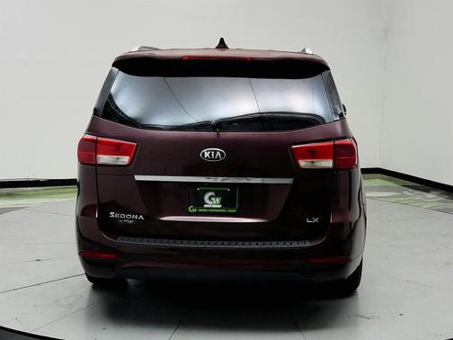 Red 2015 Kia Sedona LX