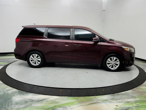 Red 2015 Kia Sedona LX
