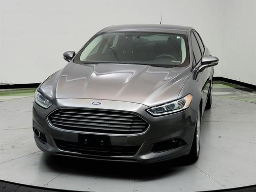 Gray 2014 Ford Fusion Hybrid SE